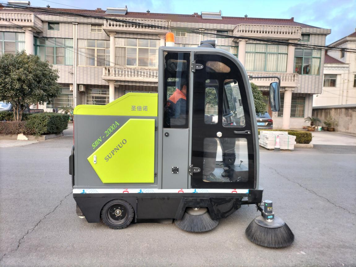克孜勒苏龙马清扫车